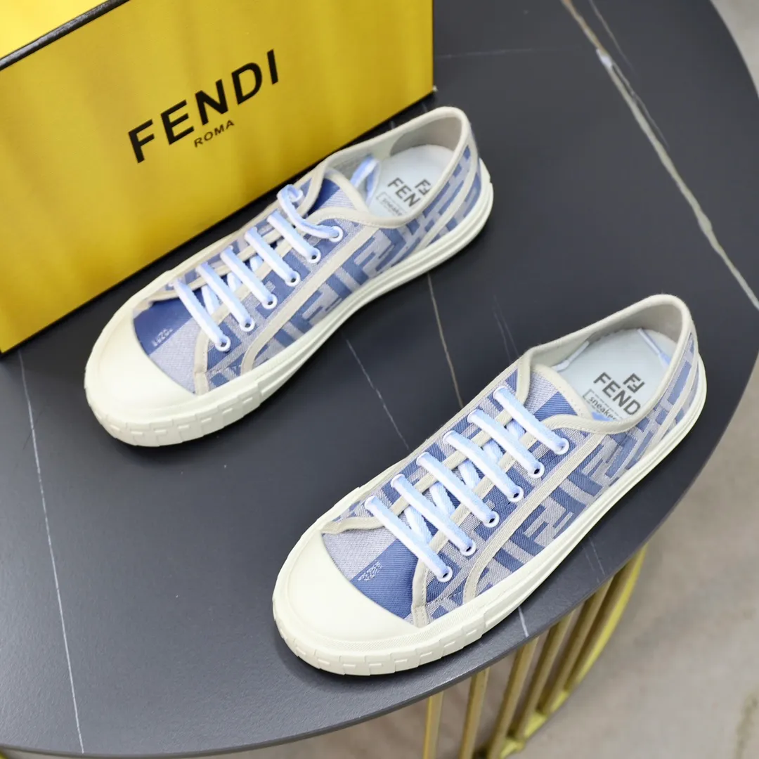 Factory price: 480 original order (couple model) Brand: FENDI Fendi 🙅‍♂️🙅‍♂️🙅‍♂️ Size: Female 35–40, Male 39-44 (45 can be customized) Grade: Official website genuine Material: Imported original LoGO fabric upper Original comfortable lining TPU wear-resistant lightweight outsole Style category: Loafers New trendy shoes Color: actual picture color